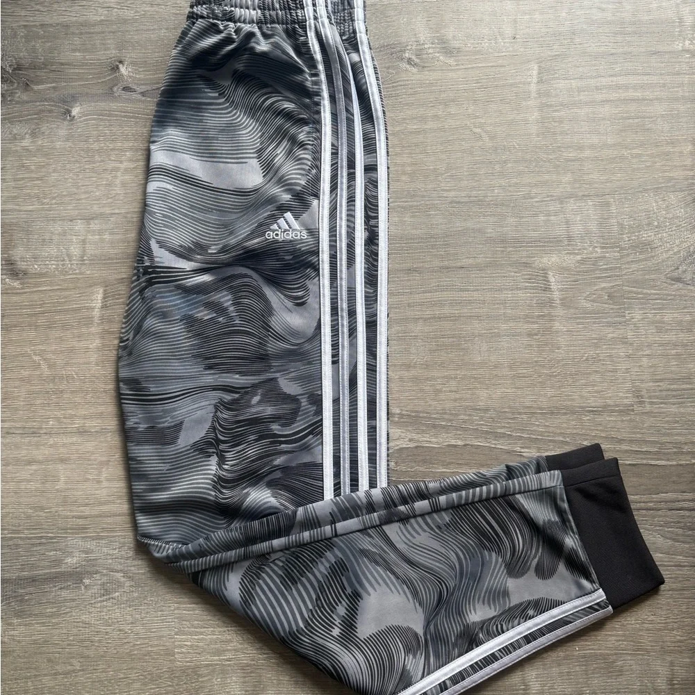 Adidas Boy’s Size Youth M Gray, Black, White Wave Joggers Athletic Pants EUC! - Picture 1 of 5